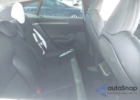 2021 Tesla Model S Long Range Dual Motor All-Wheel Drive z USA, uszkodzony, nr VIN 5YJSA1E59MF440421